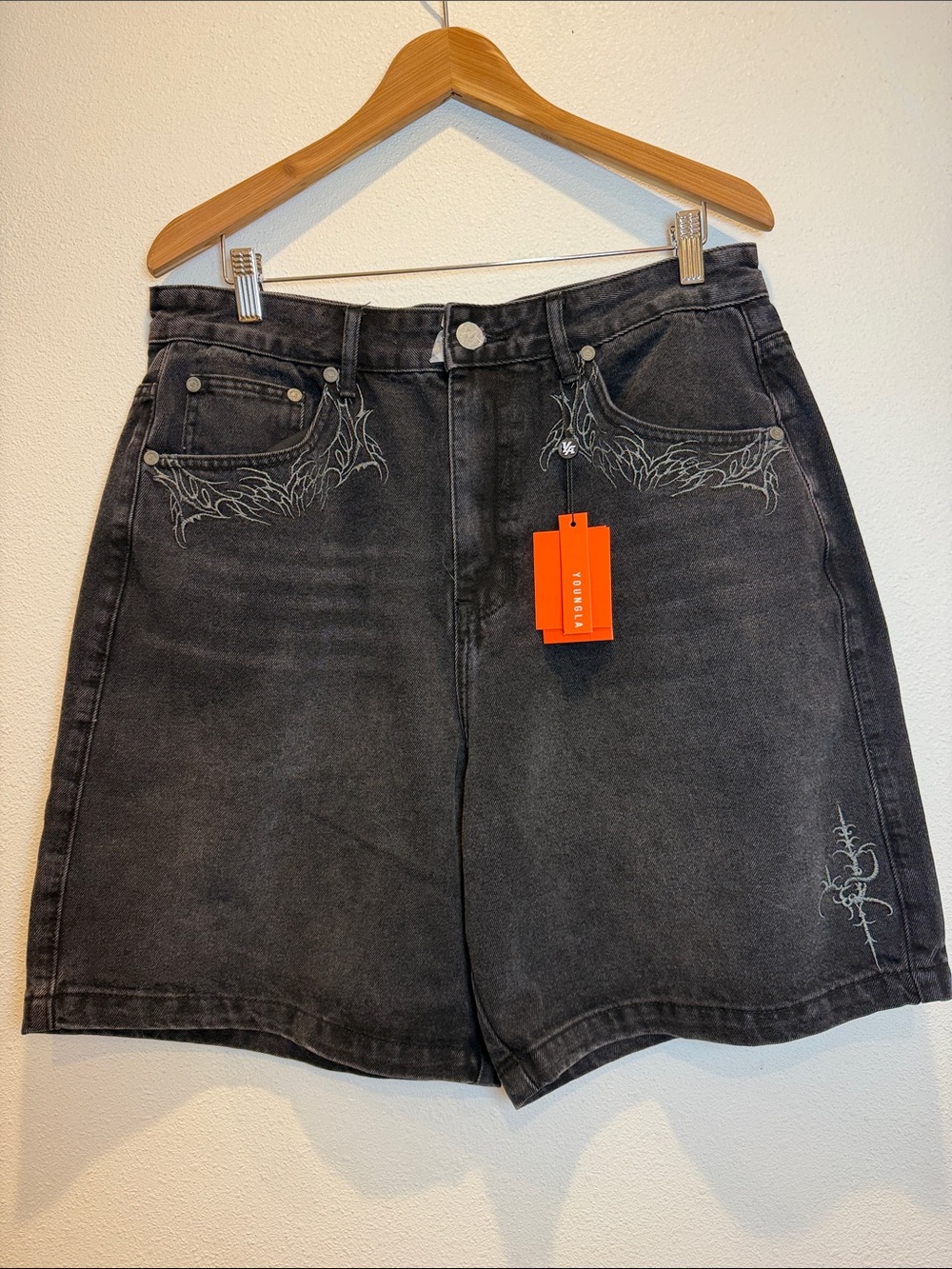 NEW WITH TAGS YOUNGLA Baggy Denim Jorts Size L Y2K Phantom Embroidered